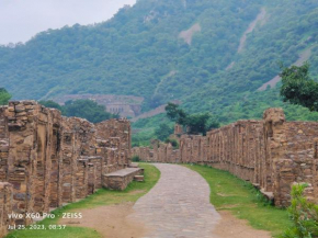 Hotel Vashu - Bhangarh View